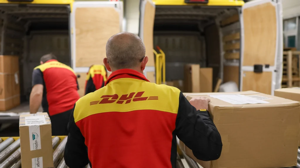 DHL Mitarbeiter Thun